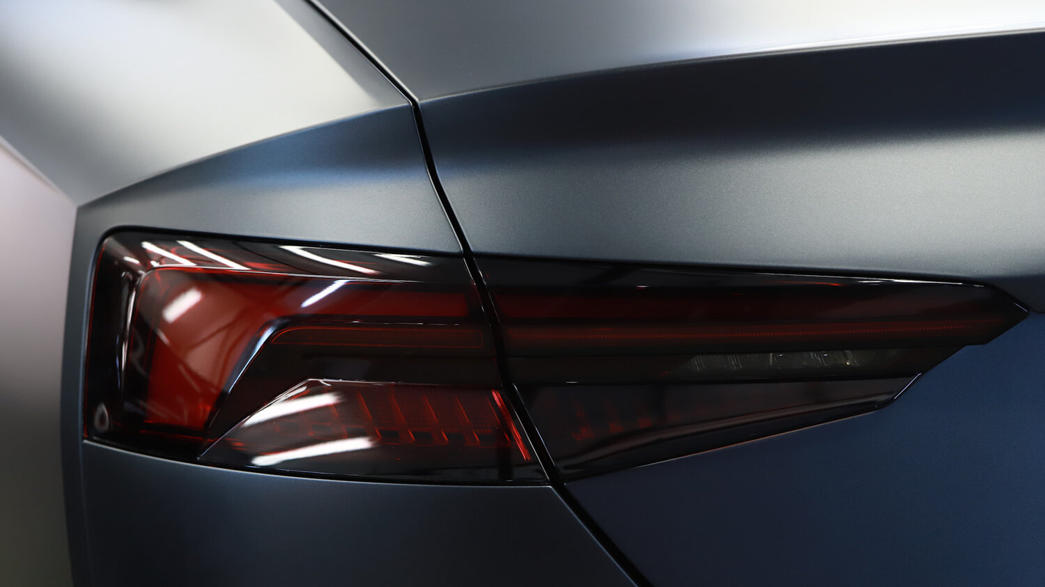 ауди а5 полиуретановая пленка, audi a4 b9 black line led, audi a7, audi a5, задние фонари