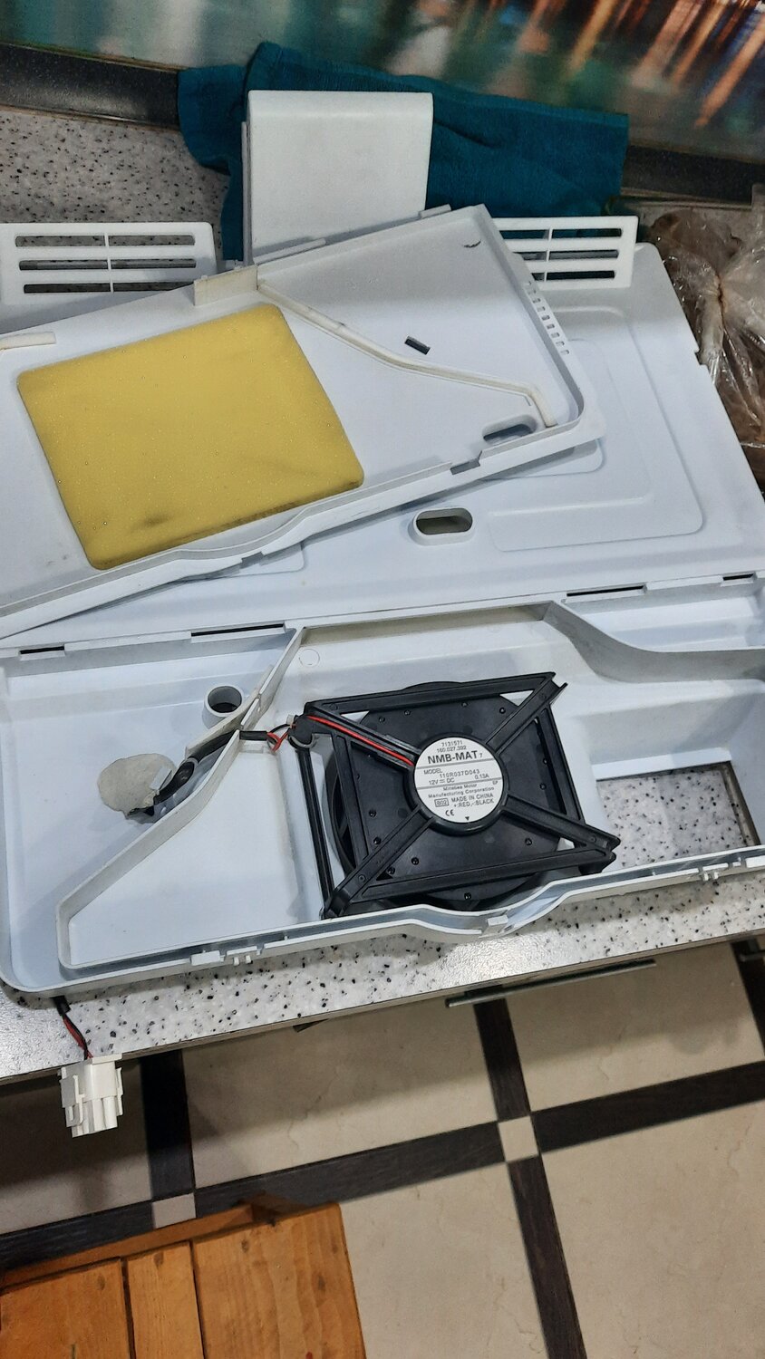 вентилятор indesit c00293764, 110r037d043 12v 0.13a (крепление 90х130мм), вентилятор холодильника indesit 12v 293739, вентилятор indesit 293764 12v-0,13a на детали: 110r037d043, вентилятор nmb модель 110r037d045 220v dc, вентилятор nmb 110r037d043