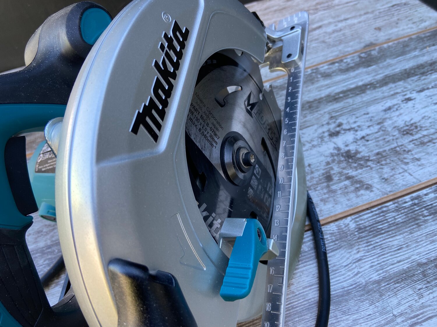 пила makita, пила makita 5008mg, дисковая пила макита ks5200fx, макита циркулярная пила 5403, пила дисковая макита 7611