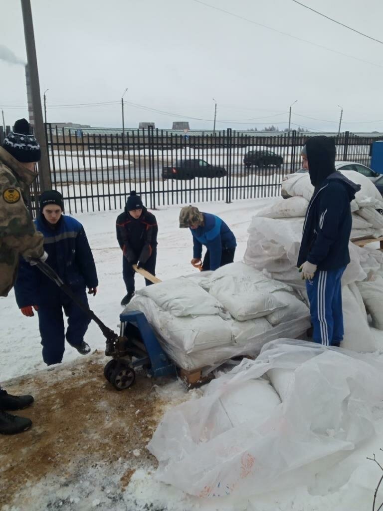 4 тонны макулатуры, чс в ишиме, в селе, в заинском районе замерз мужчина, зима в байдибекском районе юж казахстан