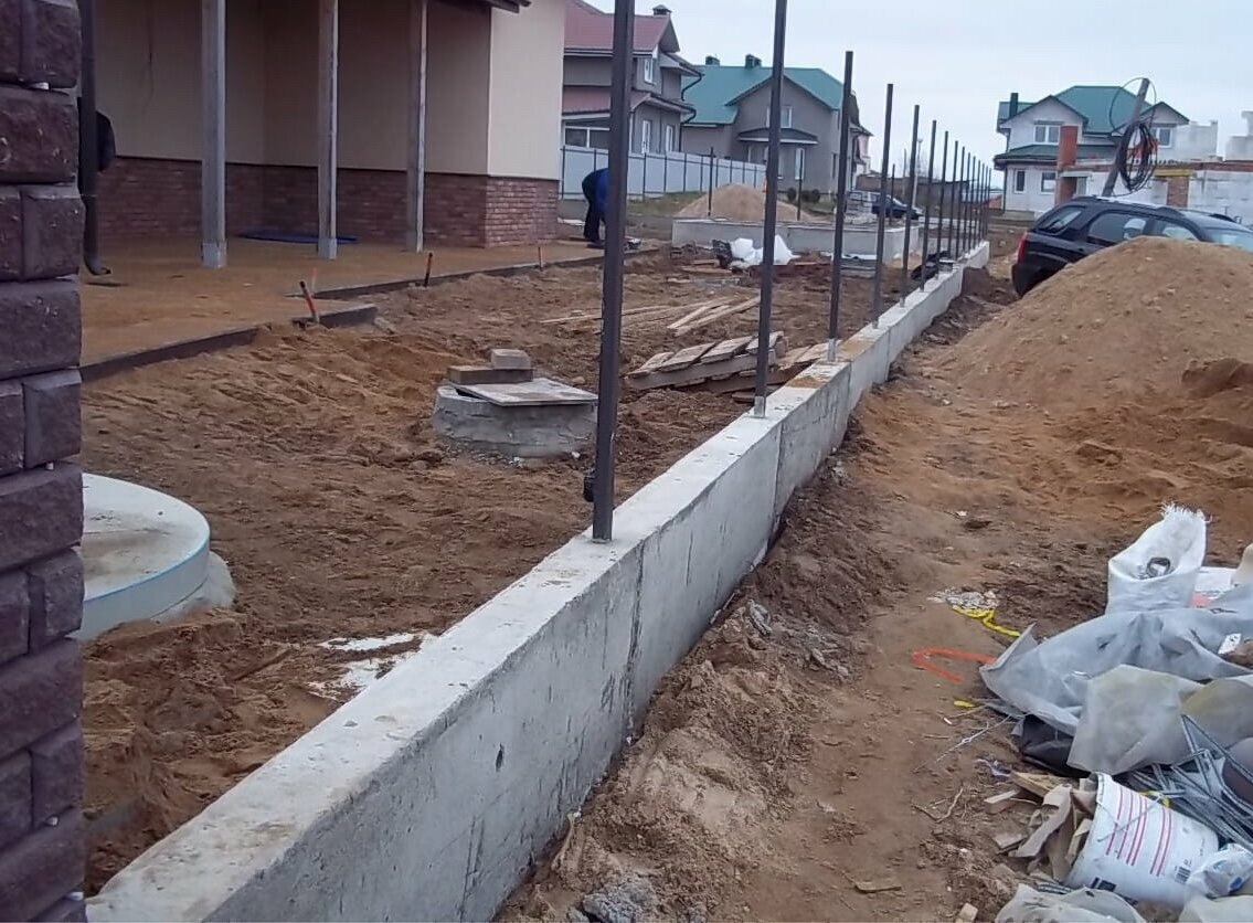 фундамент для забора, фундамент под забор, сборный фундамент для забора, ленточный фундамент под забор, ленточный фундамент для забора