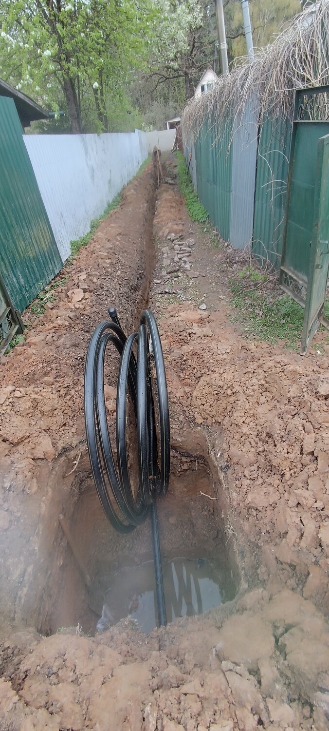 прокладка водопровода, водопровода на дачу, трубы для водопровода, водопроводный колодец пнд 32, пнд труба