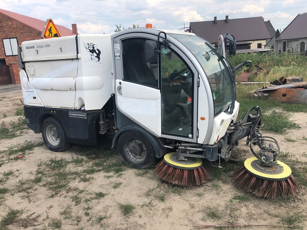 подметально уборочная машина bucher citycat 2020, вакуумная подметально-уборочная машина bucher citycat 2020, машина bucher citycat 2020 xl подметально вакуумная, вакуумно уборочная машина, уборочная машина джонсон
