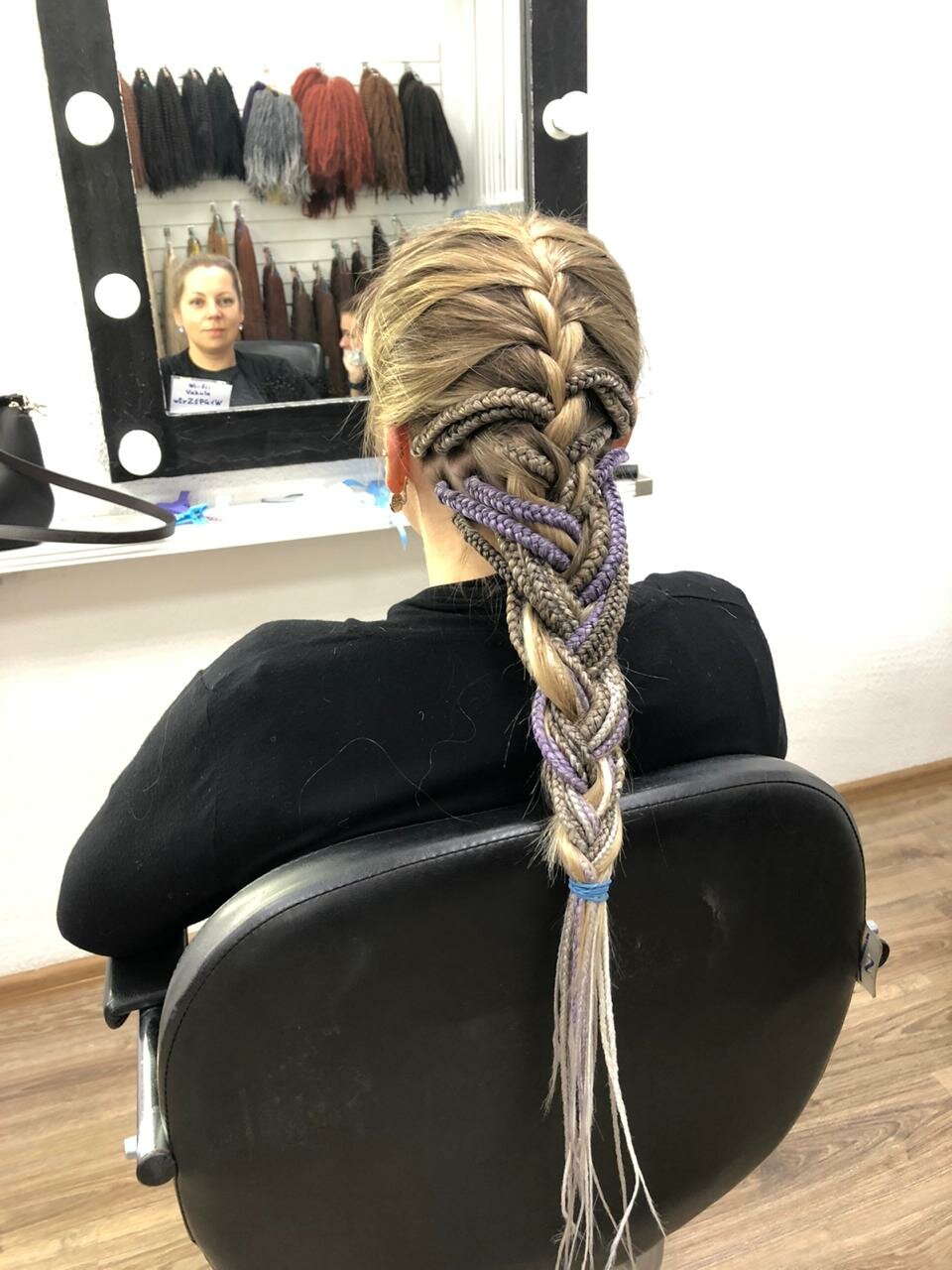 плетение кос, косы канекалон колосок, зизи объемные косички, косы со спины, косы канекалонами с канекалоном