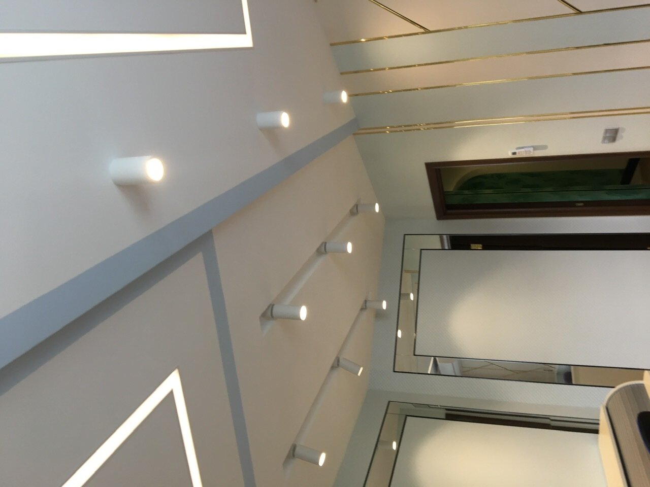 интерьер, потолок, зеркальная, потолок в коридор, triza light b-061 светильник лифт