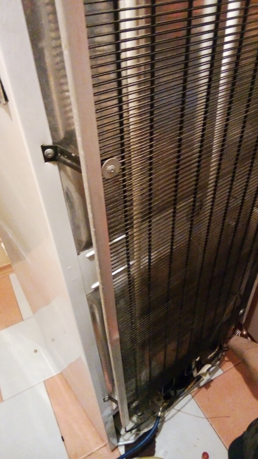 жалюзи на дверь горизонтальные, конденсатор холодильника атлант, двери жалюзи, жалюзи, холодильник