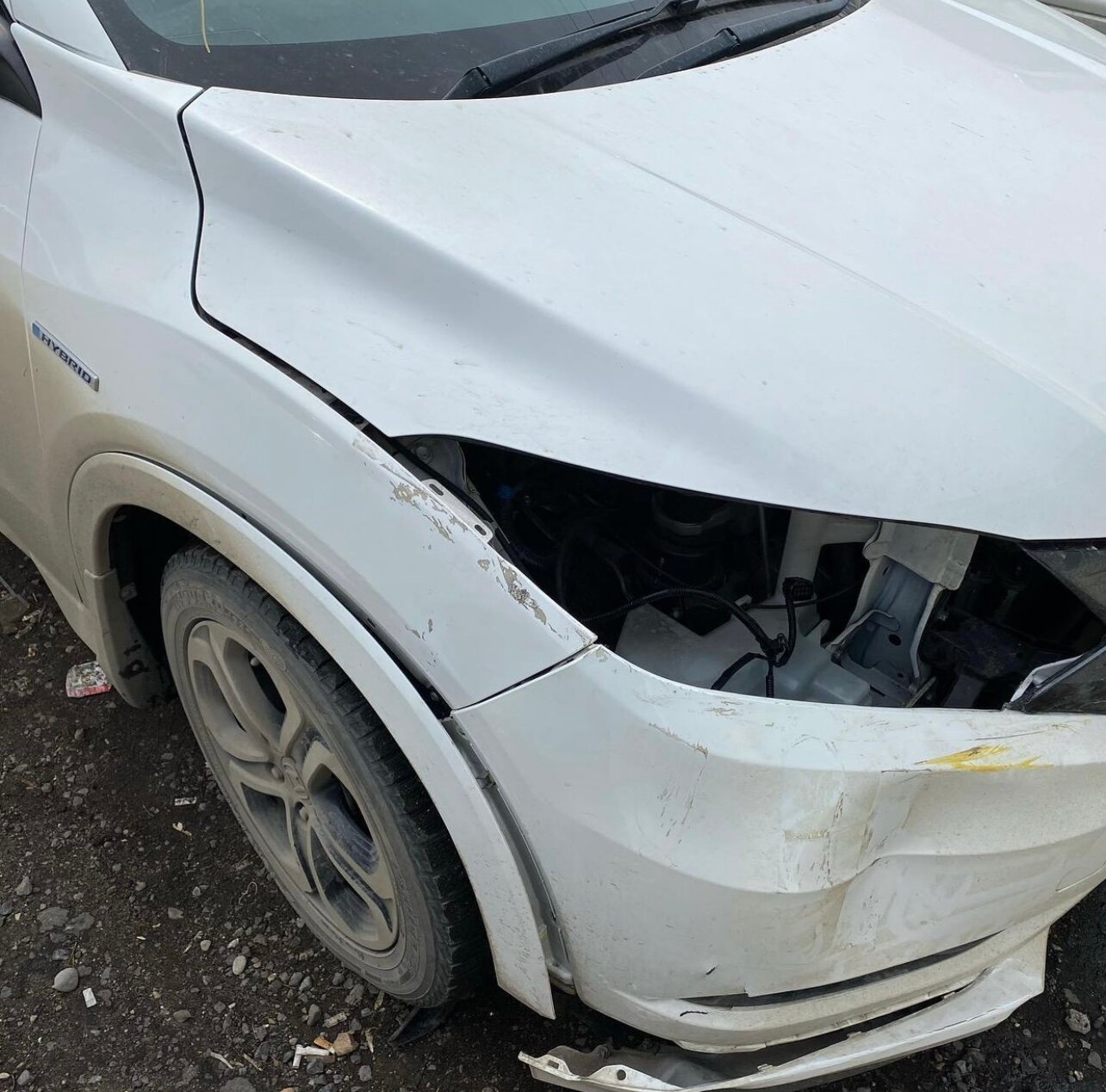 автомобиль, авто, kia rio x-line битая, повреждение машины, сгоревшая белая киа рио 4
