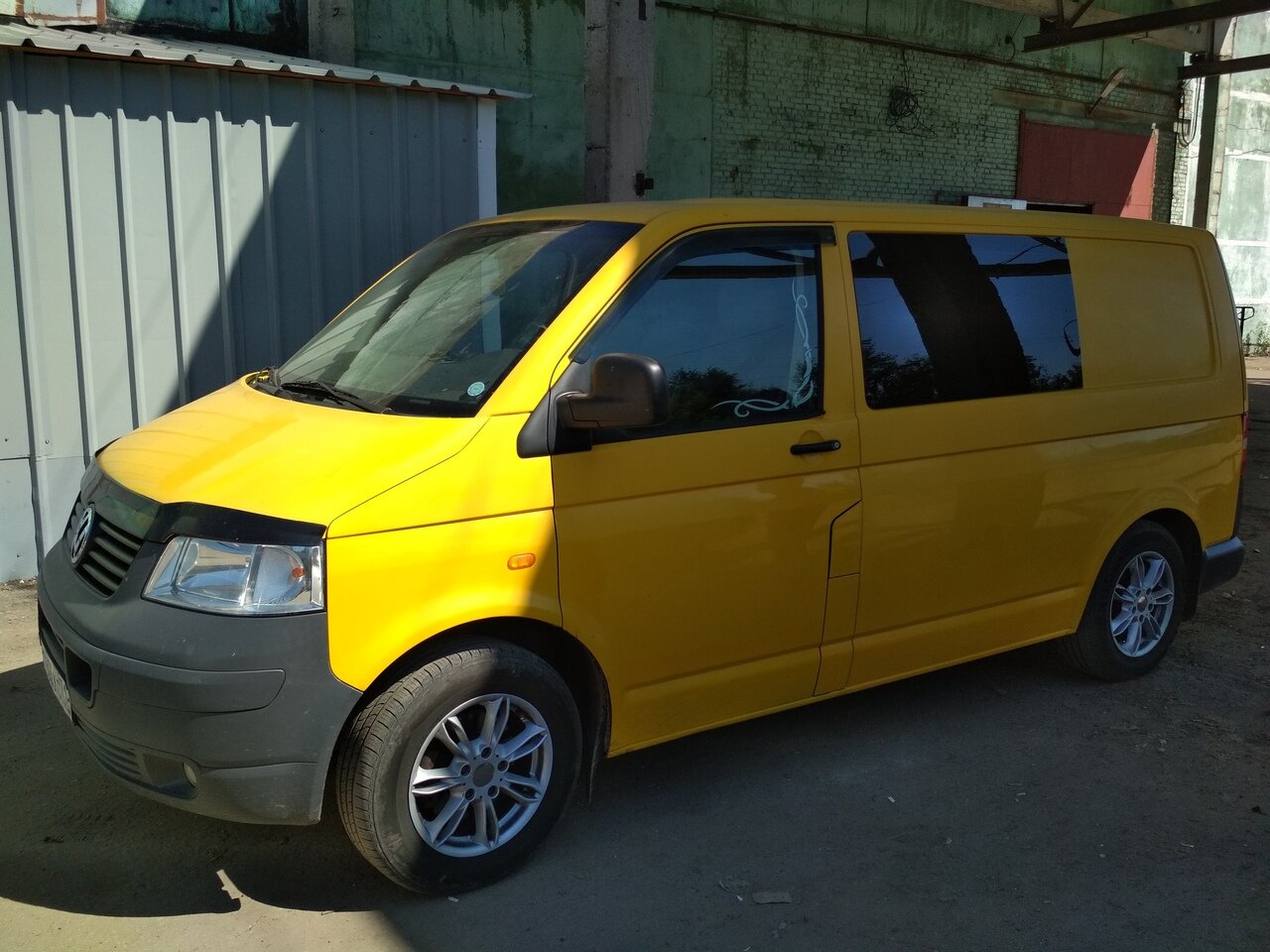 volkswagen transporter, фольксваген т5 желтый, фольксваген t 5, желтый транспортер т5, Volkswagen Transporter T5