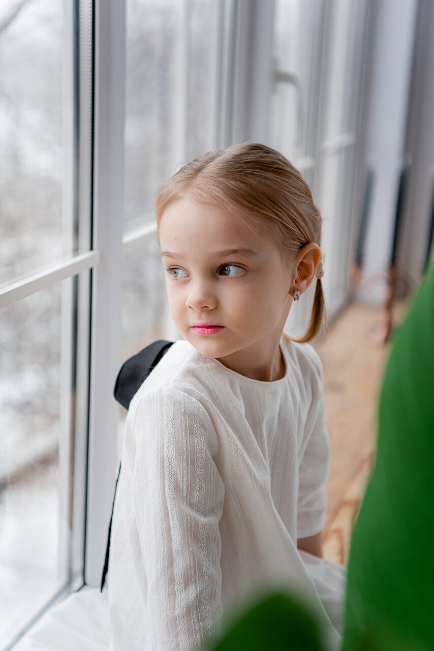 маленькая девочка, маленькие девочки, ребёнок, девочка, несчастный ребенок
