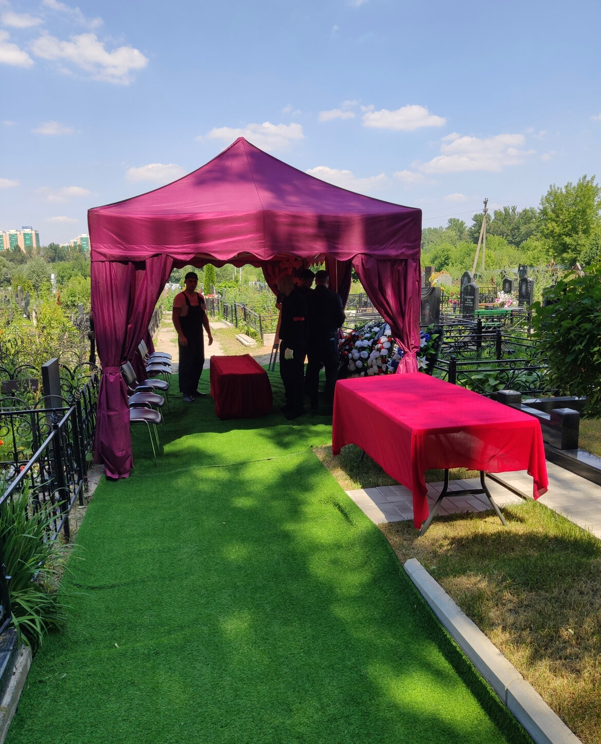 вип захоронение, ритуальный шатер, похороны, рада змихновская похороны, шатёр