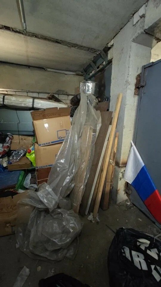 в гараже, помещение, подвал, помещения нежилые, дом
