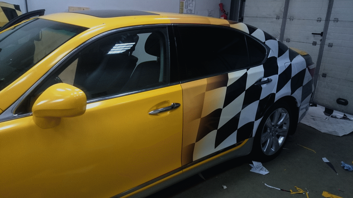 Оклейка автомобиля пленкой для такси