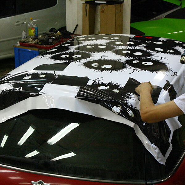 Оклейка автомобиля виниловой пленкой