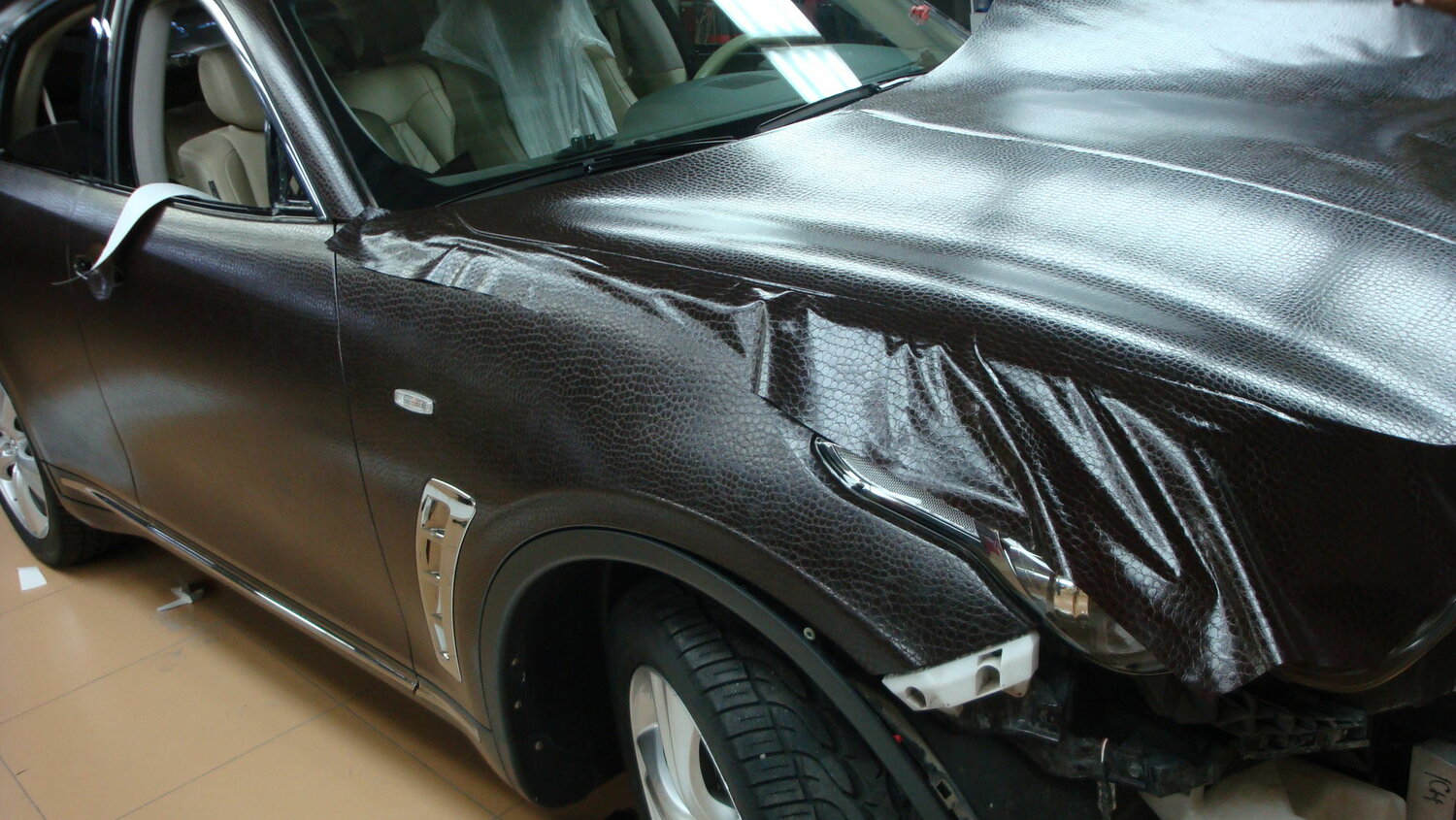 Оклейка автомобиля виниловой пленкой