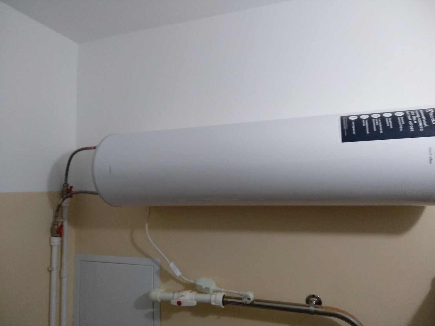 накопительный электрический водонагреватель ariston ti tronic power slim 50 h slim, газовый бойлер аристон 80 литров настенный, водонагреватель аристон 80 горизонтальный, водонагреватель аристон 60 литров, водонагреватель thermex ers 80 h