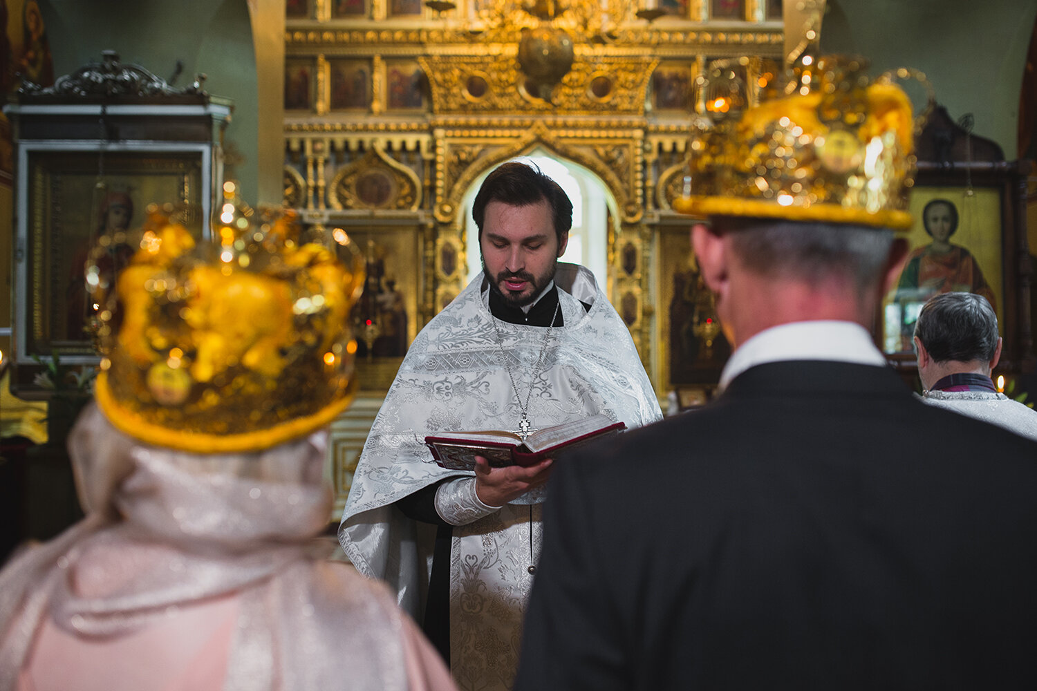 венчание, венчание в церкви, таинство венчания, венчание в питере, николо-богоявленский морской собор венчание