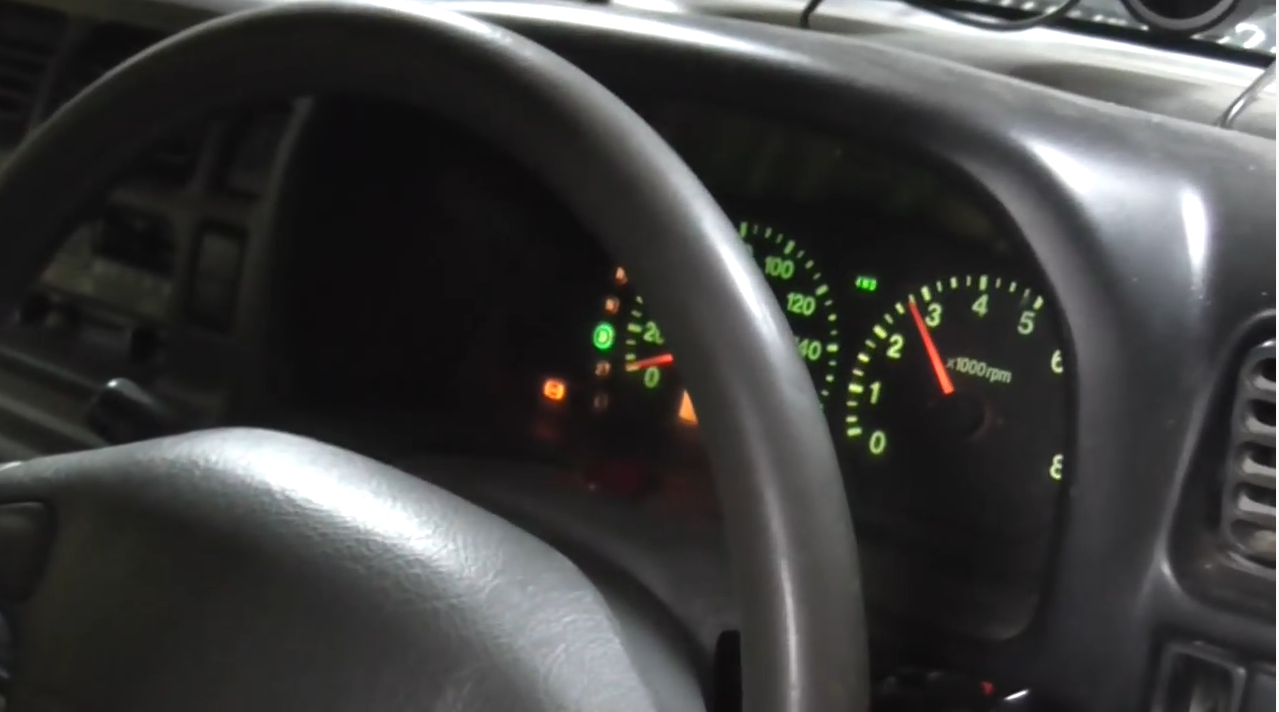 авто, панель перед рулем toyota carina, автомобиль, приора обогнала бмв, приборок