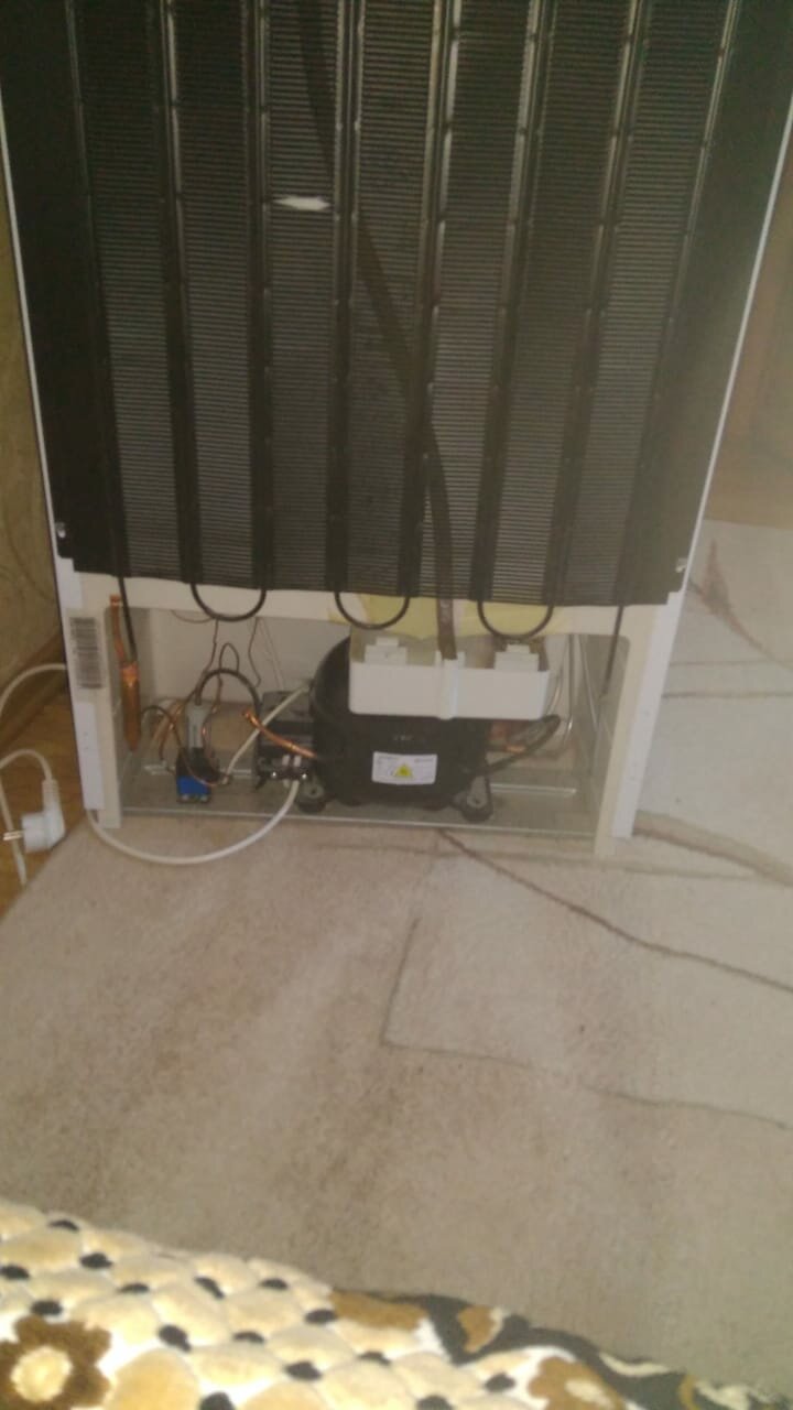 холодильник, холодильник ariston c-pentane, бытовые холодильники, бытовая техника холодильник, холодильник индезит df 5180 w радиатор