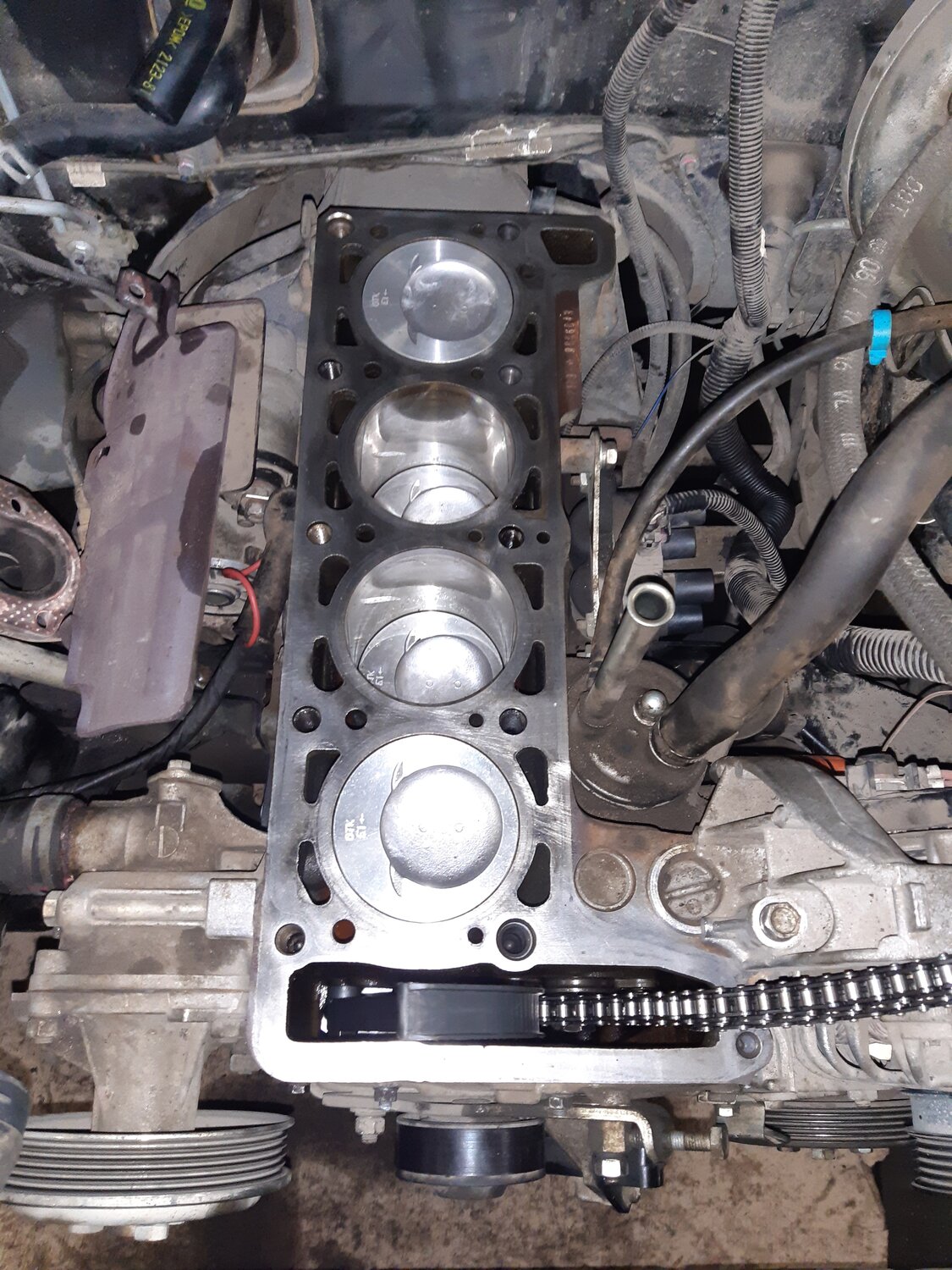 змз 4 цилиндр, капиталка движка, двигатель, двигатель cosworth 2.0 turbo yb, замена прокладки головки бмв e46