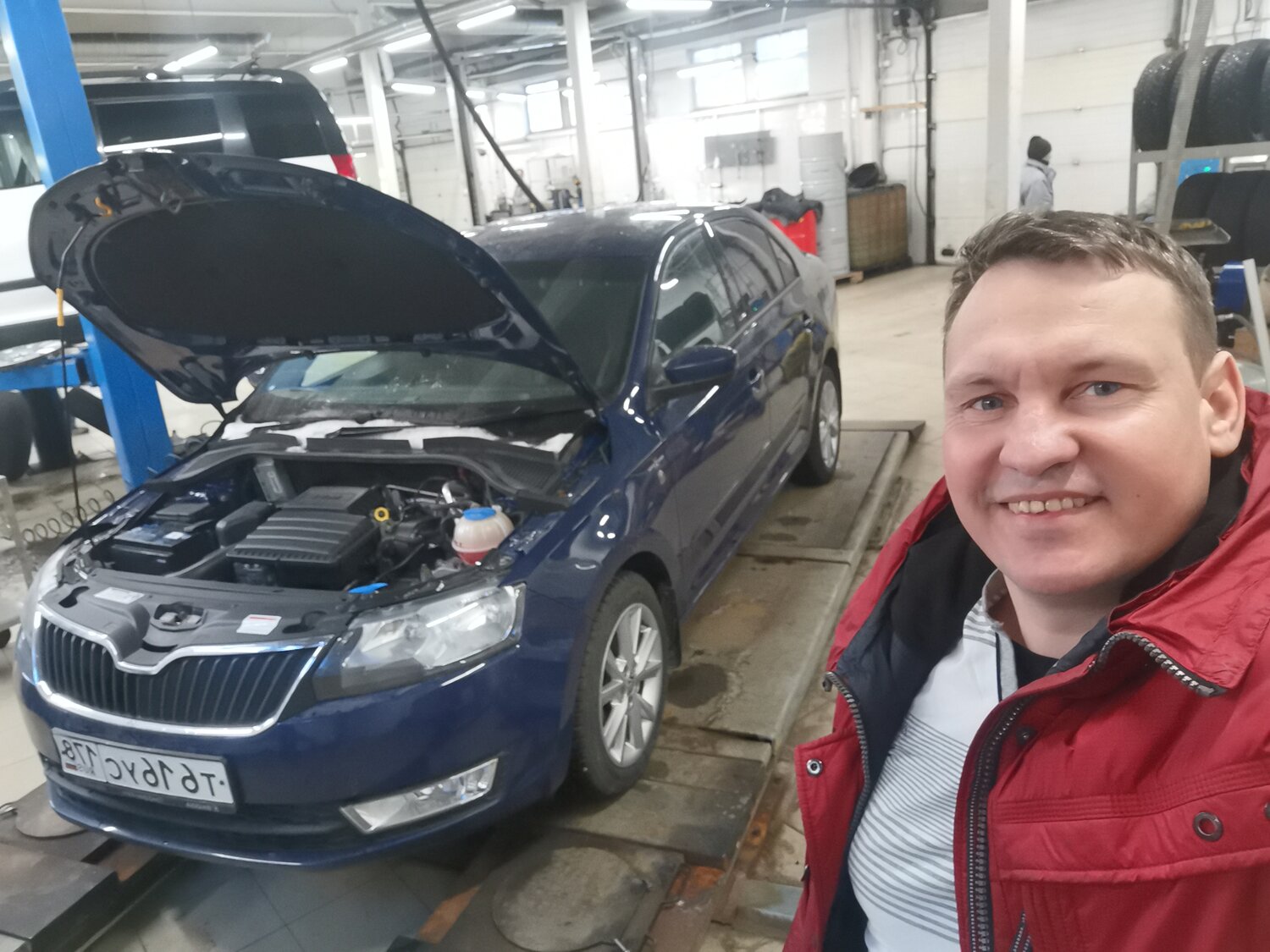 авто, автомобиль, шкода рапид в сервисе, толстов алексей автоподбор спб, octavia a5 открытый капот