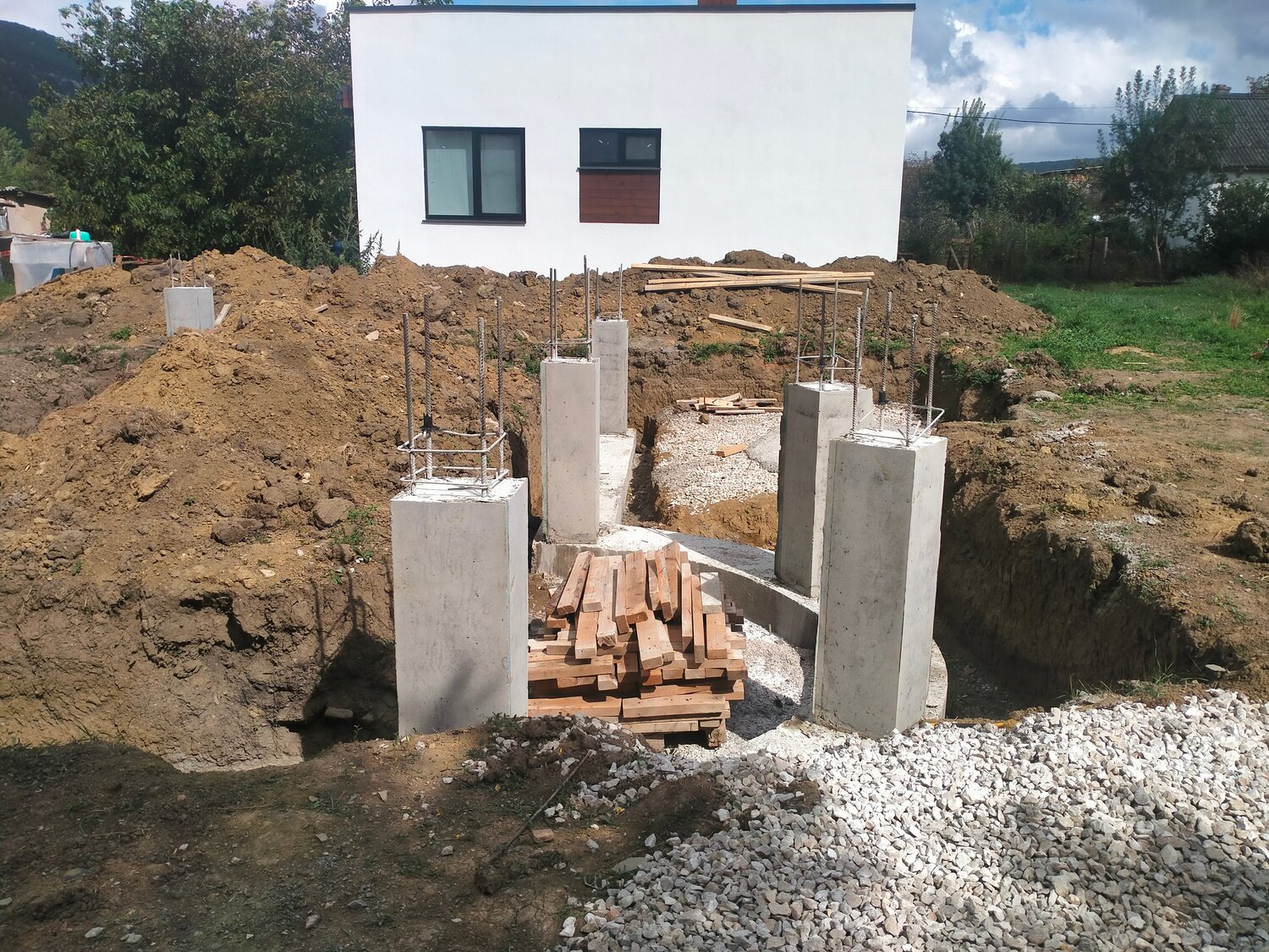 фундамент стаканный для коттеджа, фундамент, ленточный фундамент с колоннами, монолит фундамент стаканного типа, монолитные работы фундамент