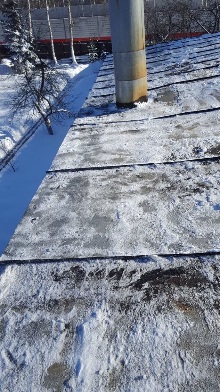 дорога, дорожки без снега и наледи, наледь, снег, очистка плоской кровли от снега