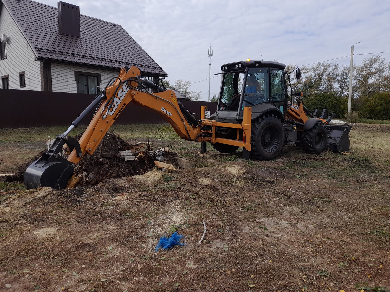 • экскаватор погрузчик jcb 4cx гидромолот, трактор jcb 4cx, jcb 3cx 2013, jcb 3cx с гидромолотом, аренда экскаватора погрузчика