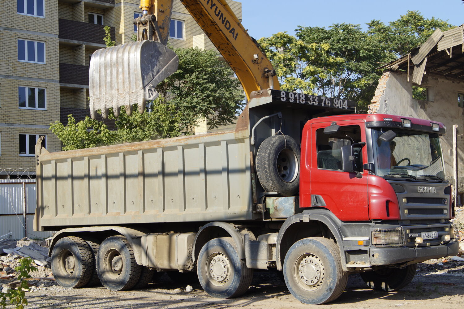 самосвал scania, самосвал scania 2006, скания самосвал р380 рыжая, скания 8х4 самосвал со спальником, скания 8х8 самосвал 40т