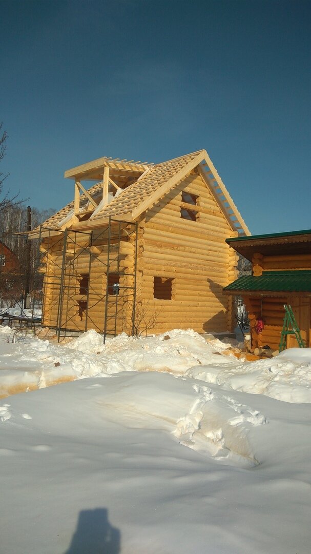 деревянный дом, сруб, строительство деревянного дома, дом из оцилиндрованного бревна терем, дом из сруба 1,5 этажа