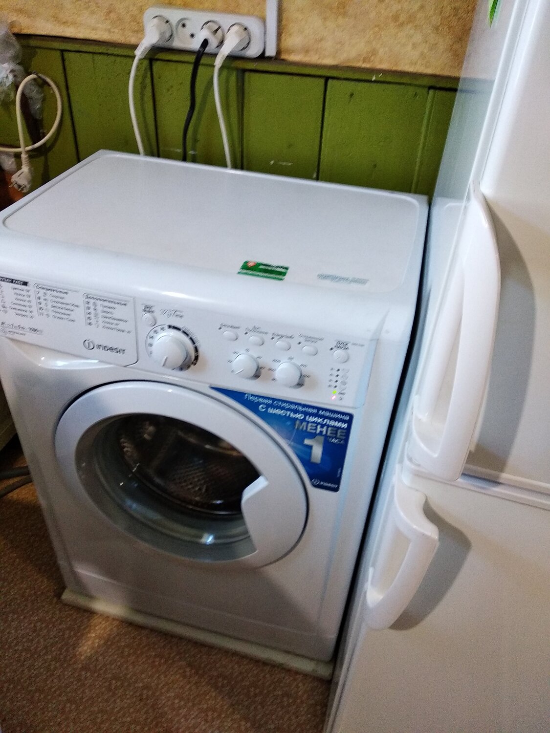 стиральная машинка indesit wiun102, стиральная машина индезит iwud 4105, бытовая техника, стиральная машина индезит 4085, стиральная машина indesit iwud 4105