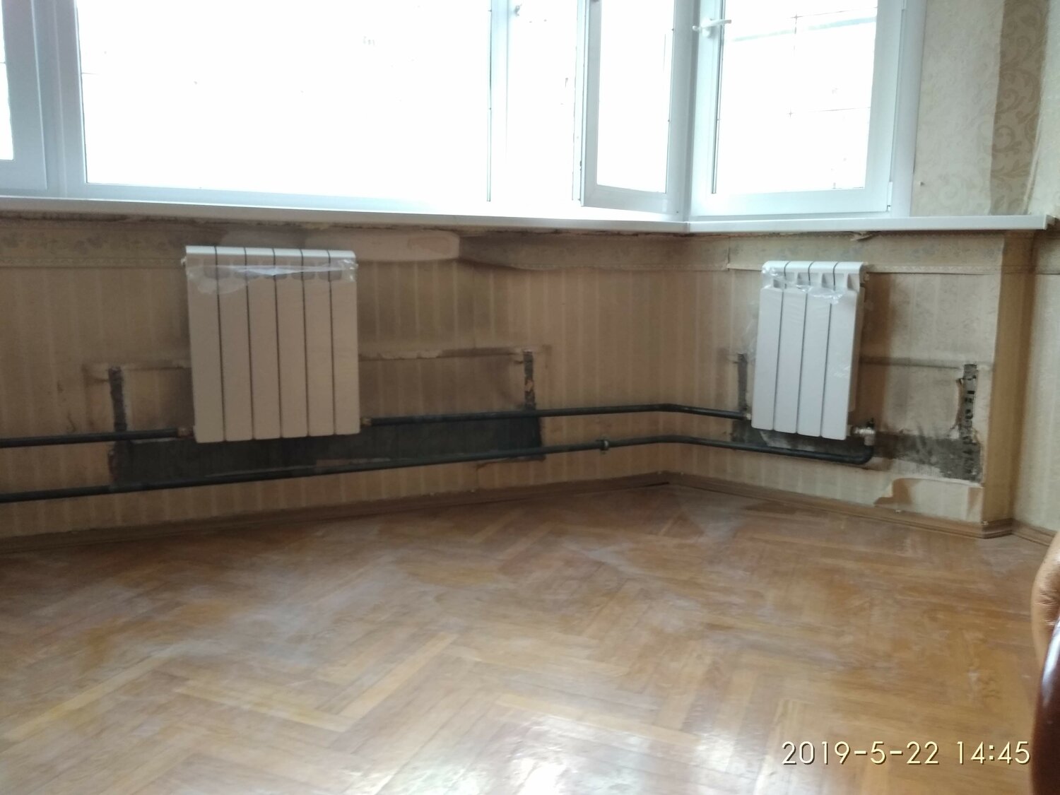 трубы отопления в загородном доме, трубы отопления в квартире, отопление, радиатор отопления, радиатор отопления металл полипропилен