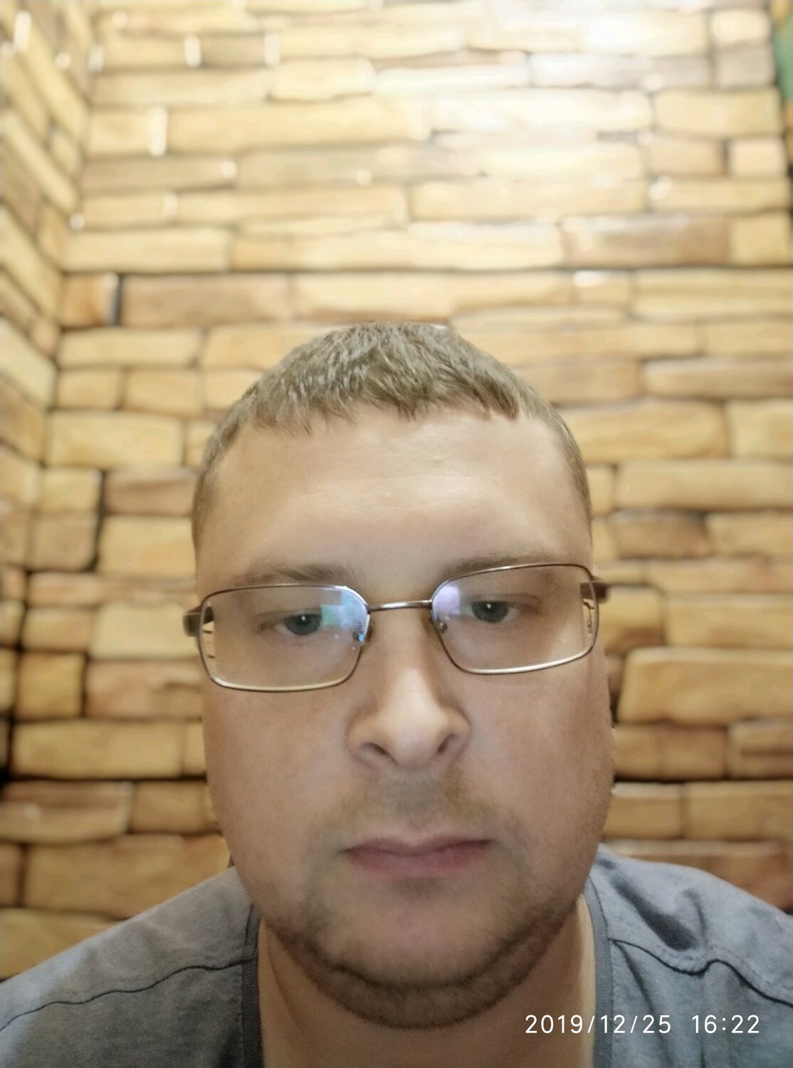 Максим Петров