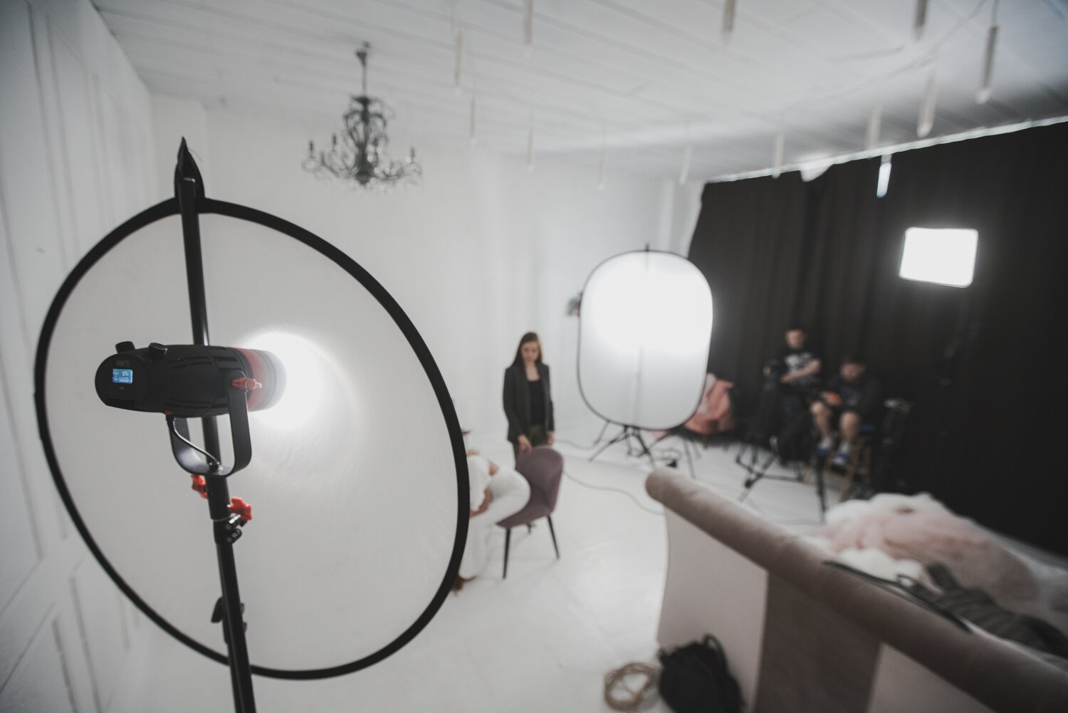 фотостудия, космическая студия для фотосессии, фотооборудование для фотостудии, свет для студийной съемки, фотостудия look