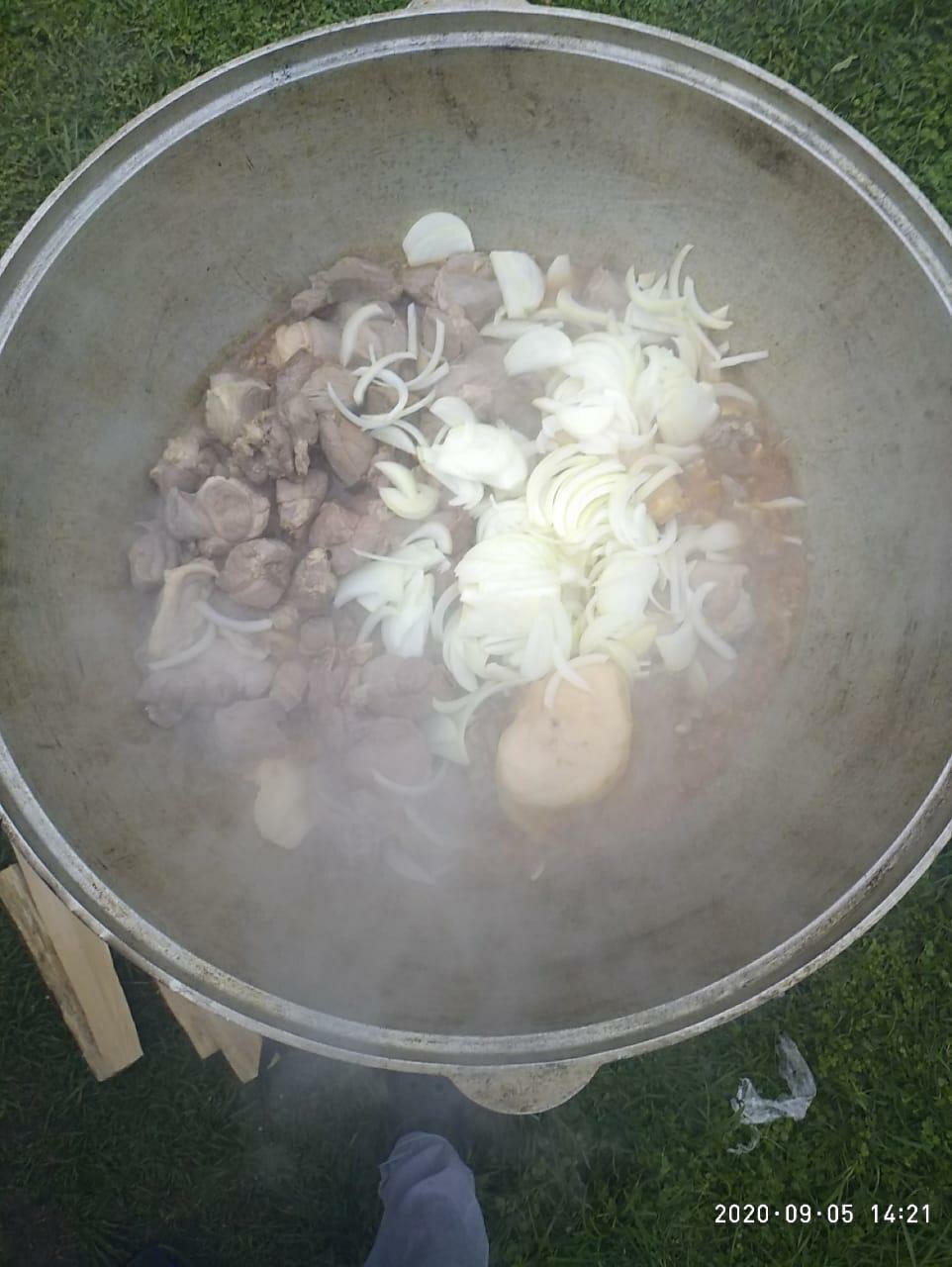 еда, вок в казане на костре, вкусно, молодой барашек в казане на костре рецепты, лагман из свинины в казане на костре