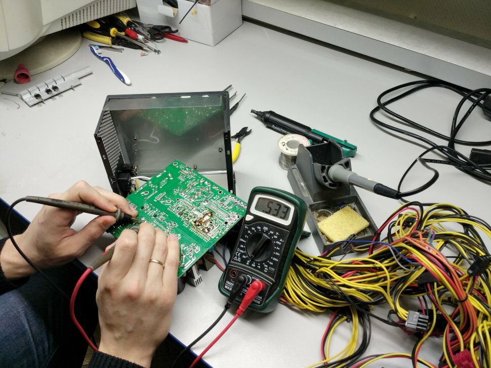 лабораторный блок питания, цифровой мультиметр mastech m3211d, регулируемый лабораторный блок питания из dvd, самый простой способ переделки компьютерного блока питания в регулируемый, блок питания от компьютера
