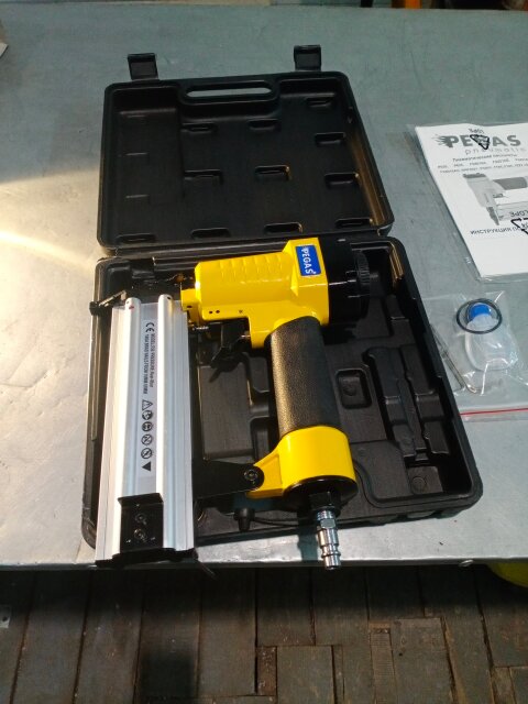 пистолет гвоздезабивной, нейлер пневматический dewalt 18 gauge, пистолет скобозабивной, нейлер пневматический pegas f50-c, pegas sf5040 универсальный гвоздескобозабивной