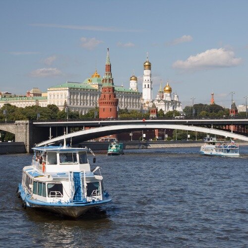 москва река теплоход, теплоход по москве реке, теплоход москва река вечером, прогулка на теплоходе по москве реке, речные прогулки