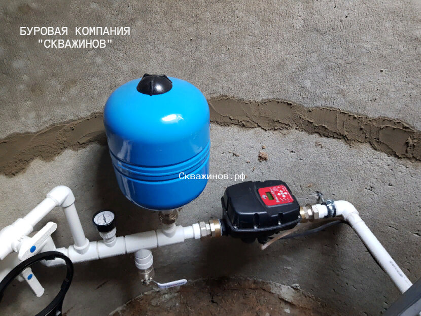монтаж водоснабжения в частном доме, водоснабжение частного дома, обвязка гидроаккумулятора для водоснабжения, система водоснабжения в частном доме, обустройство скважины на воду