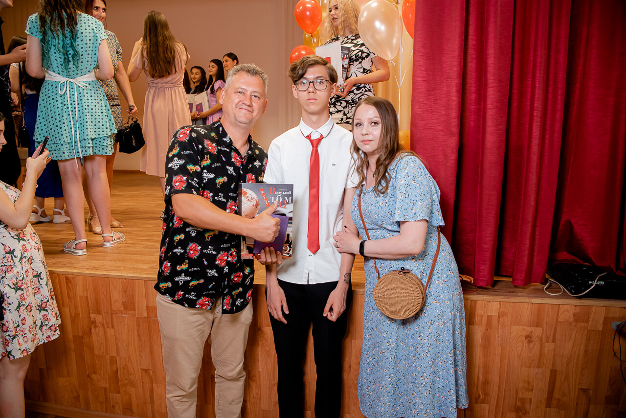 мужчина, человек, на свадьбе, мария гореславская euromag, артем болотов