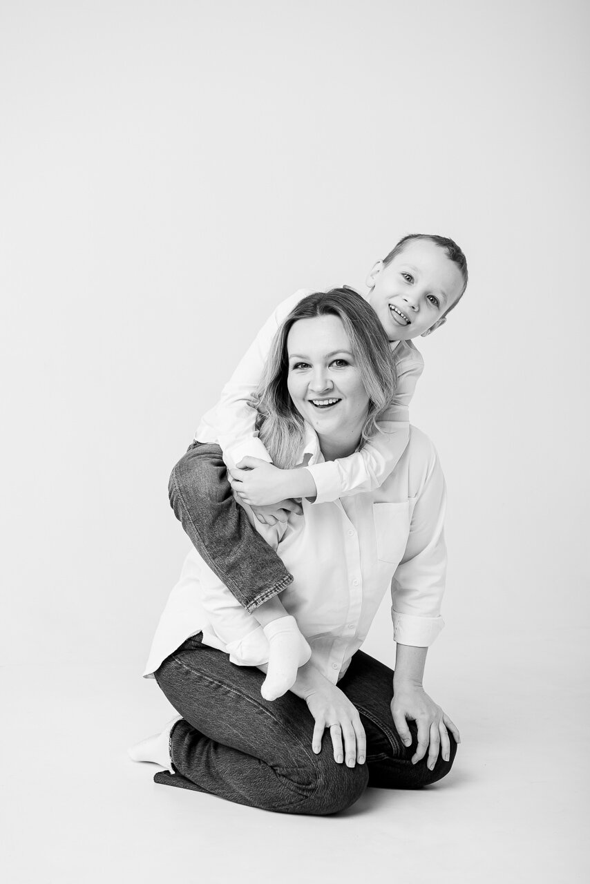 черно белая фотосессия семейная, семейная фотосессия, девушка, человек, семейная съемка