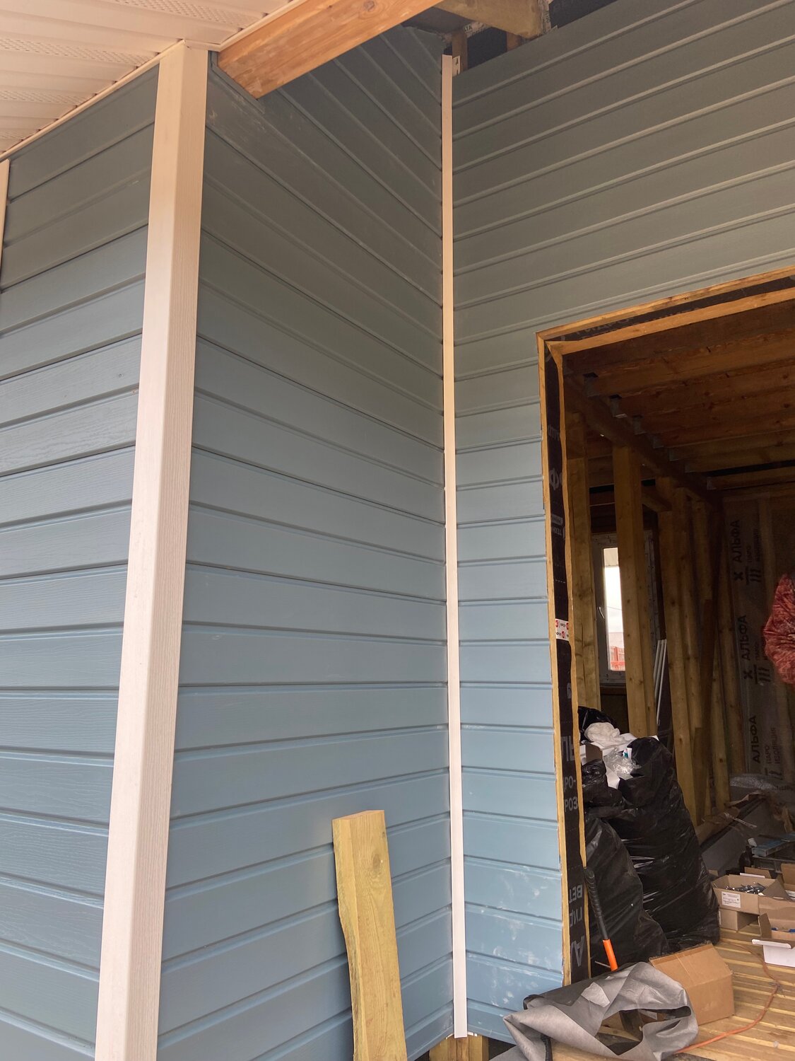 кедрал фиброцементный сайдинг с55, большая веранда, декор веранды, веранда дома, веранда