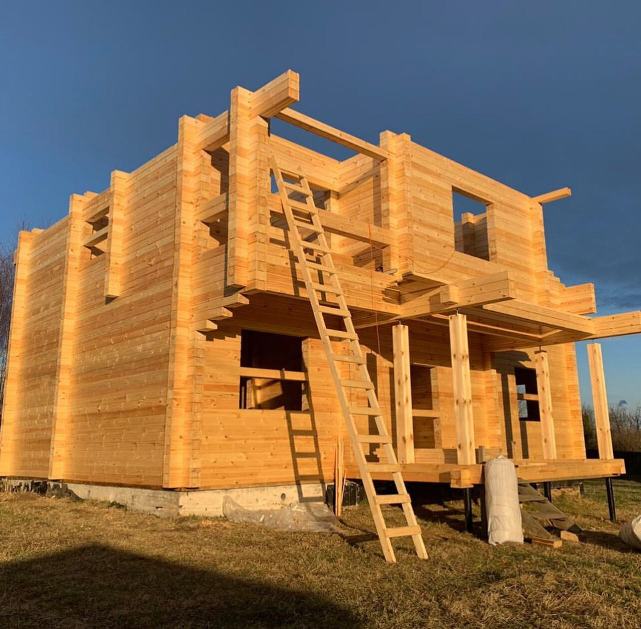 строительство дома из бруса, постройки из профилированного бруса, брусовые дома, стройка домов из бруса своими руками, строительство домов из бруса