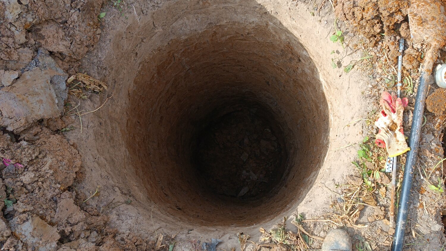 копка колодца, копаем колодцы, шахтный колодец «копанка», бурение колодца, углубление колодца