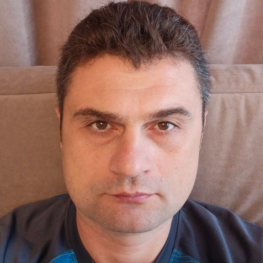 Александр Лузгин