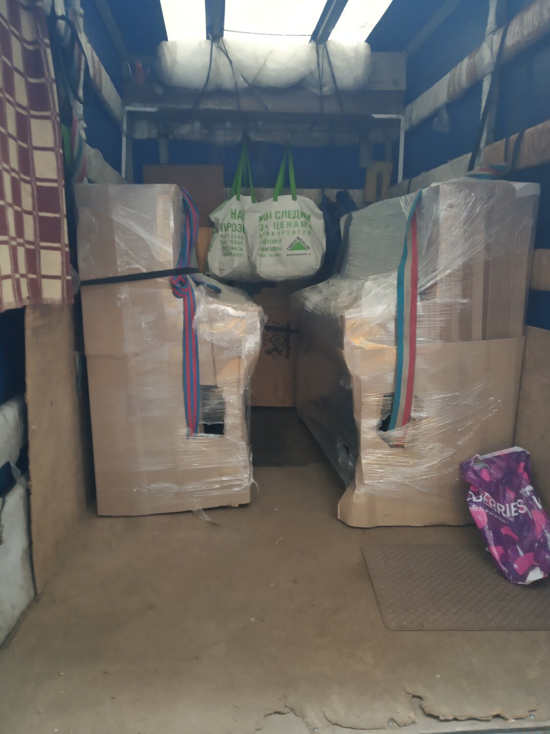 грузовая, в гараже, грузчик, грузоперевозки, газель грузчики самара