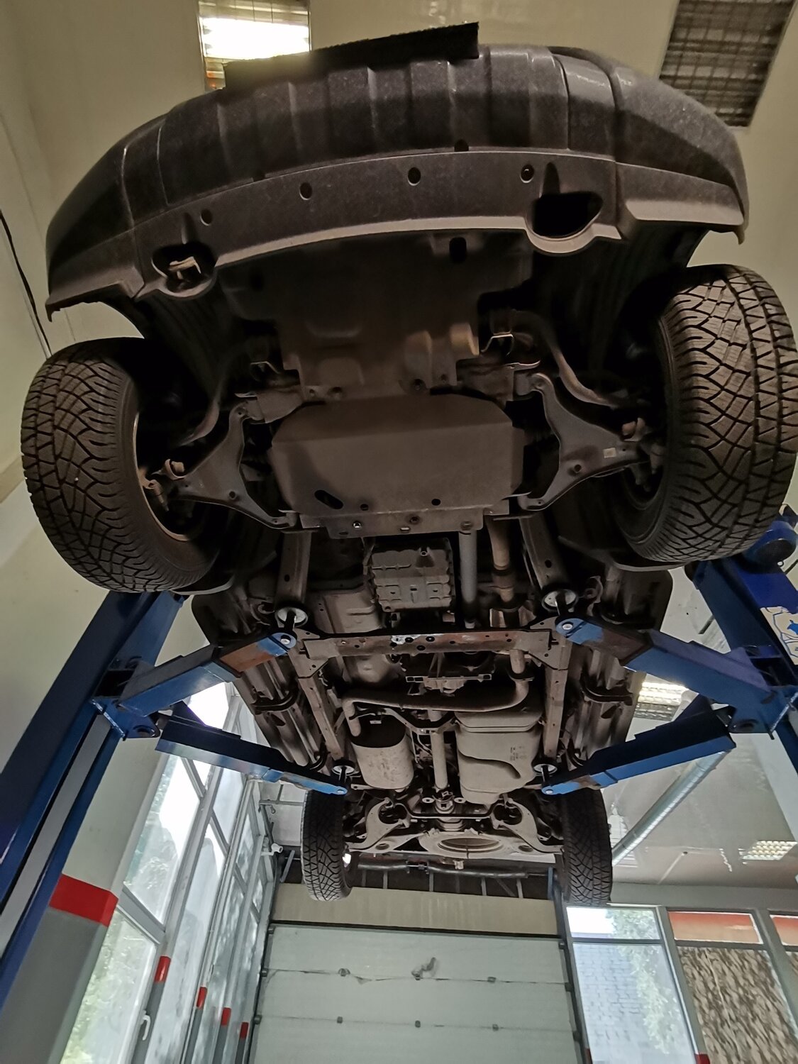 toyota land cruiser 200 днище, днище гранд чероки wk2, днище рено каптур 1.6, kia mohave днище, кия рио 2017 днище