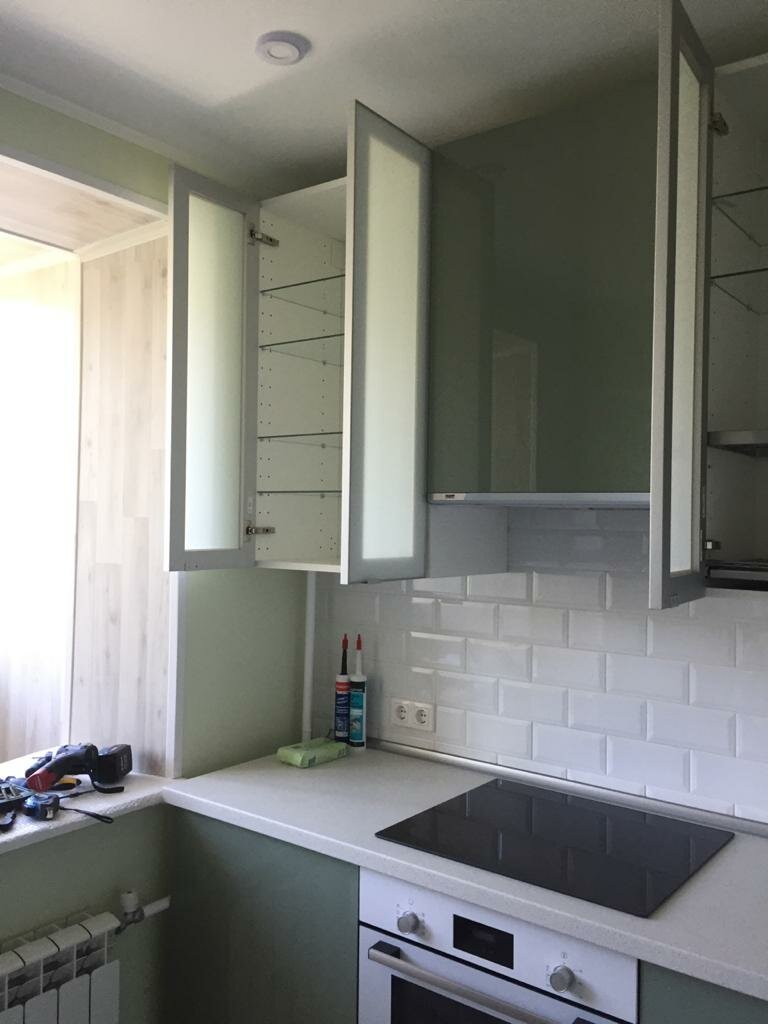 кухня п44к однушка, кухня, евроремонт кухни хрущевка, угловая кухня икеа для однушки п44, кухонный гарнитур верхние шкафы 92 см