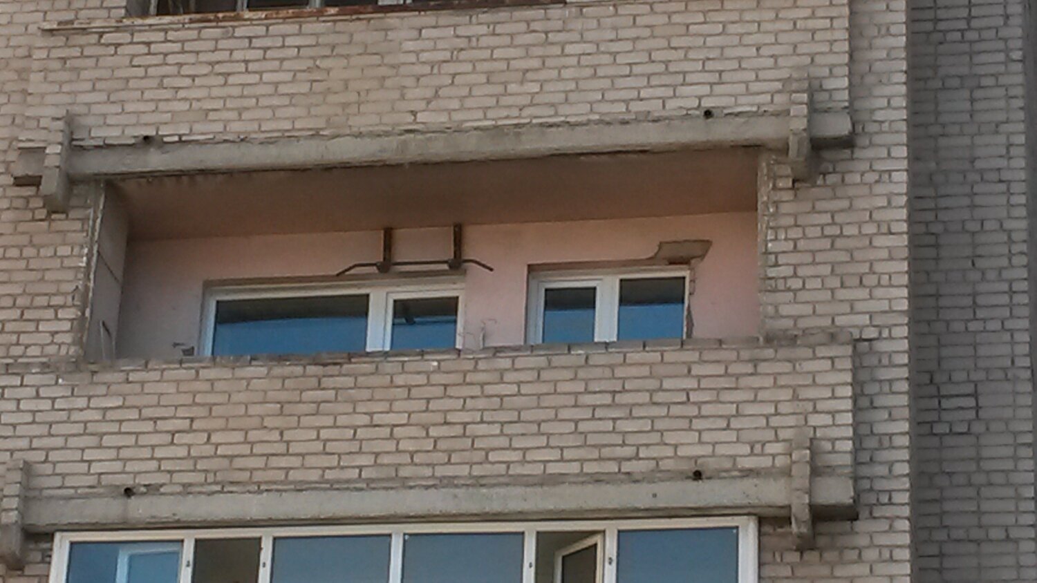 здание, окна, восстановление кирпичного фасада, кладка, лоджия