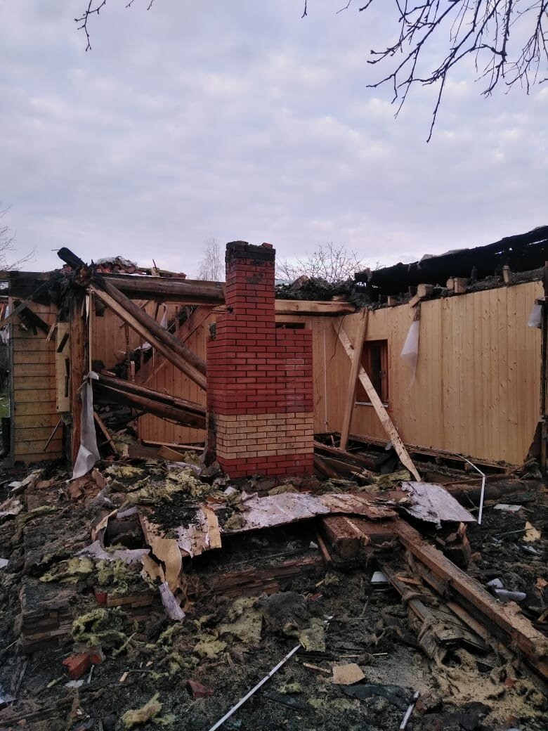 здание, снос, в екатеринбурге сносят дом, дом, в деревне