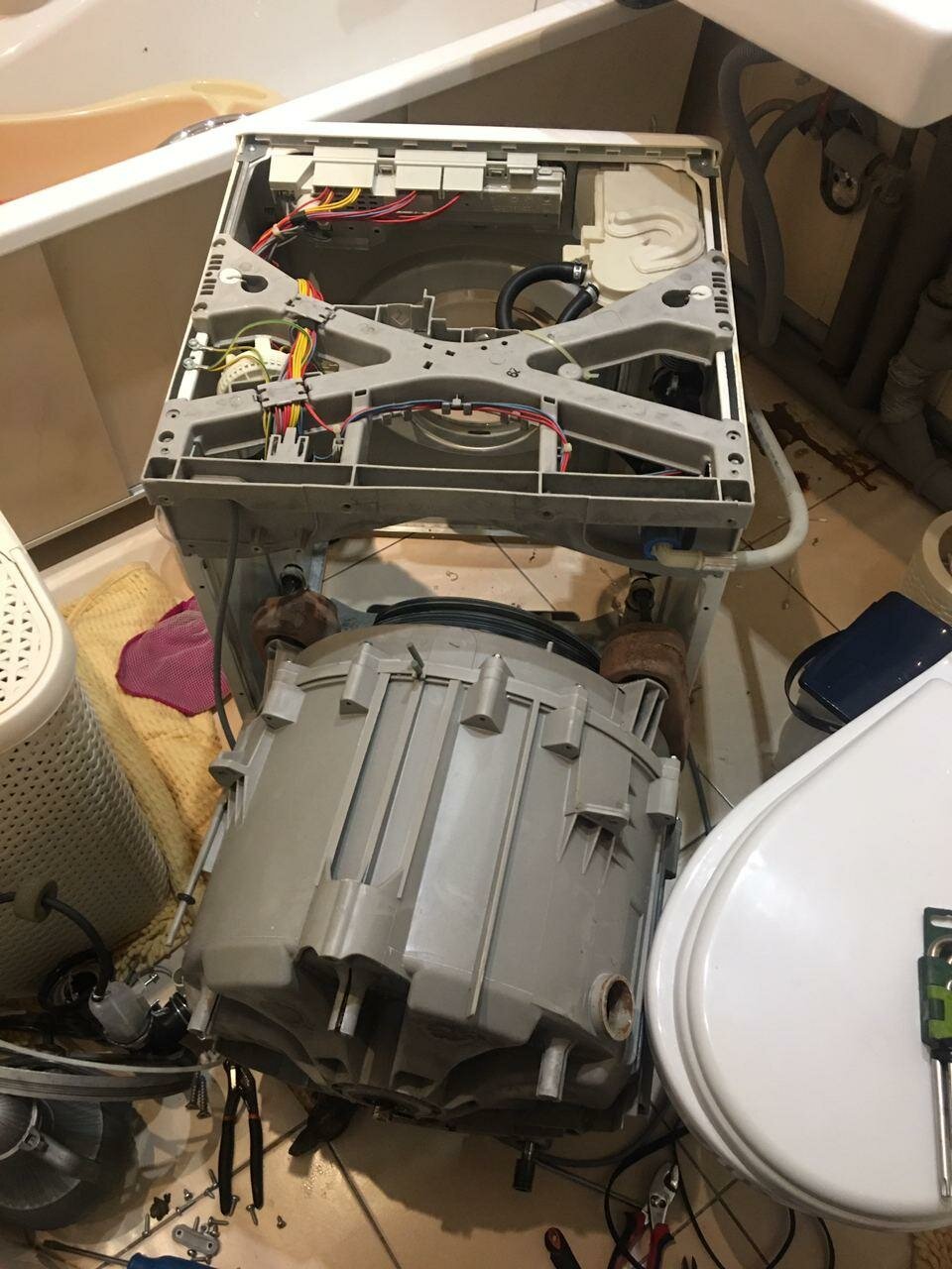 конструкция стиральной машины aeg l60060tl, техника, деталь, стиральная машина, бытовая техника
